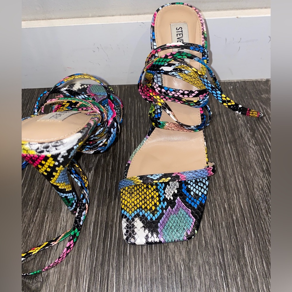 Steve Madden tie up heels